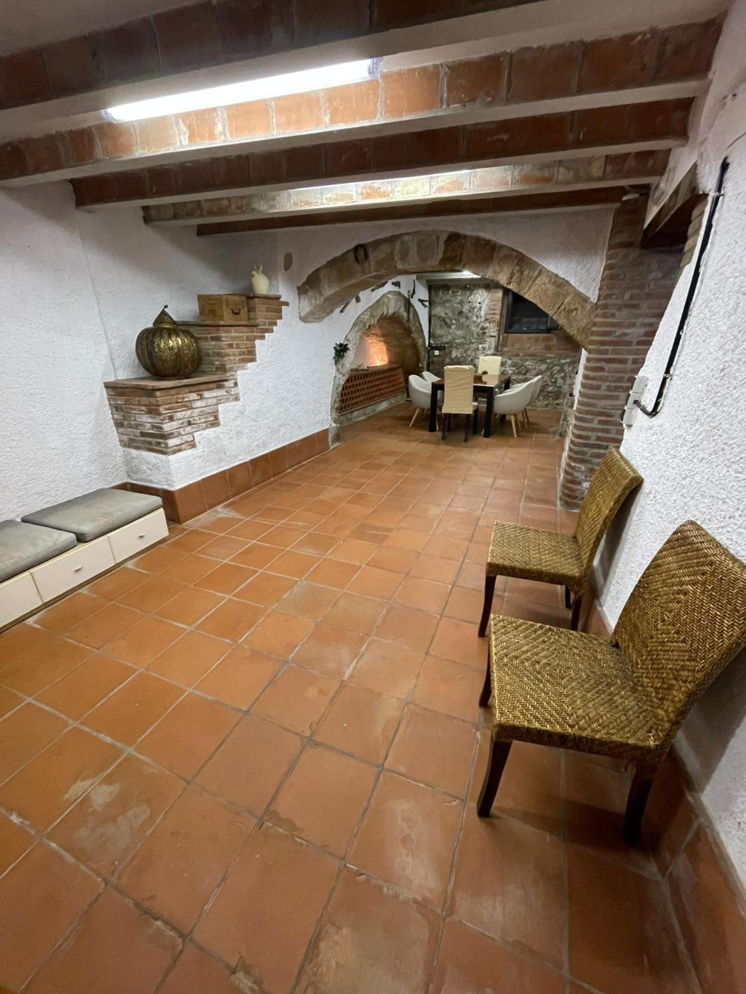 Moli Den Burch Villa Santa Eulalia de Ronsaná Eksteriør billede